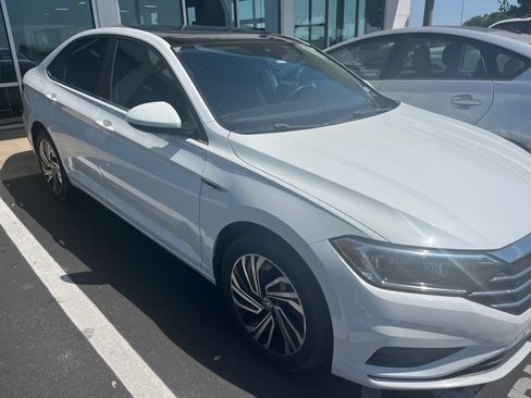 Used 2020 Volkswagen Jetta SEL FWD image 3