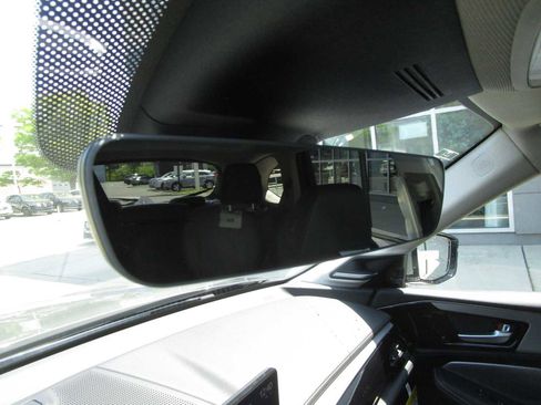 Certified 2025 Acura MDX SH-AWD w/ Technology Package image 24