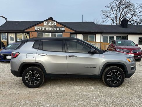Used 2019 Jeep Compass Trailhawk image 6