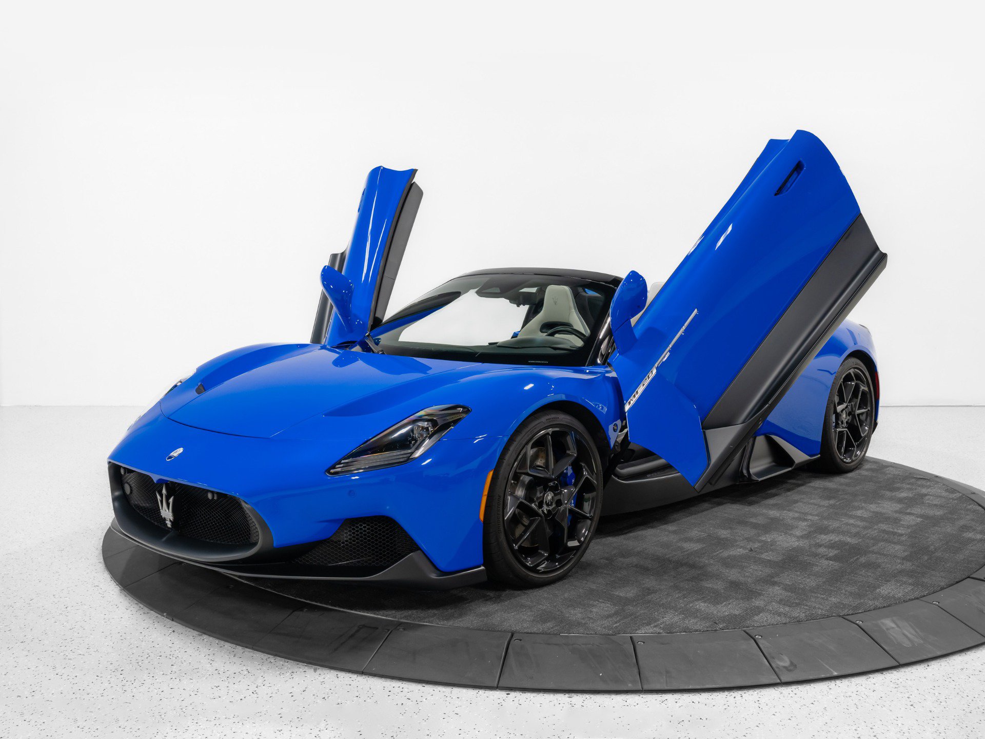 Used 2024 Maserati MC20 Cielo RWD image 2