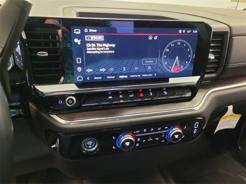 Used 2024 GMC Sierra 1500 SLT image 21