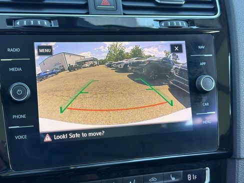 Used 2018 Volkswagen Golf SEL FWD image 28