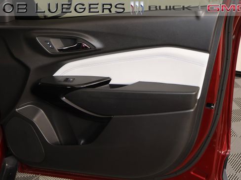 Certified 2024 Chevrolet Trax LT w/ LT Convenience Package image 15