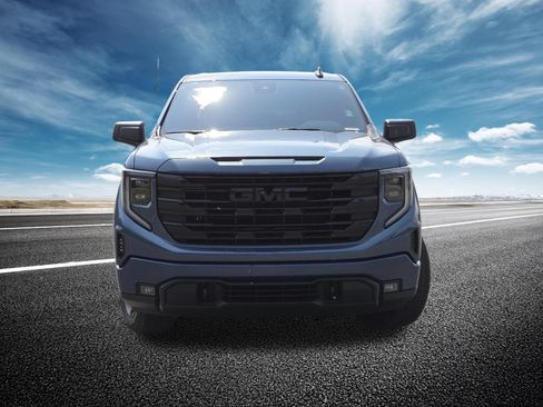 Used 2026 GMC Sierra 1500 Elevation w/ Elevation Select Package AWD/4WD image 11