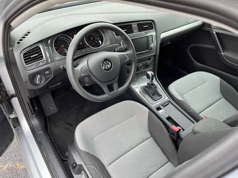 Used 2016 Volkswagen e-Golf SE w/ DC Fast Charging Package FWD image 18