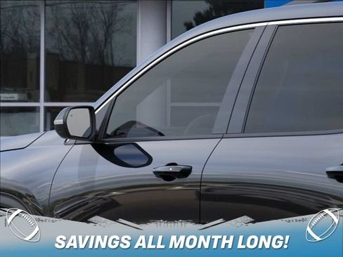 New 2026 Chevrolet Traverse LT w/ Sun and Wheel Package AWD/4WD image 12