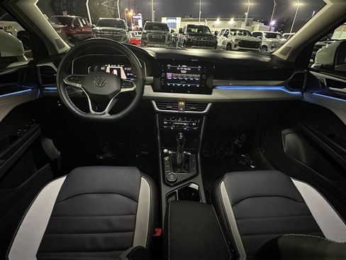 Used 2025 Volkswagen Taos SEL w/ Black Wheel Plus Package image 20