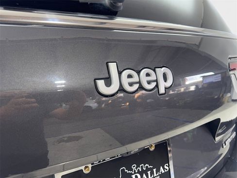 Used 2024 Jeep Grand Cherokee L Limited w/ Luxury Tech Group II image 21