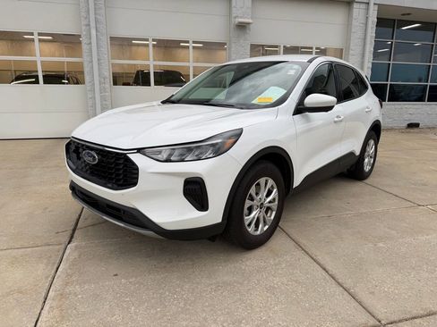 Used 2024 Ford Escape Active w/ Tech Pack #2 image 1