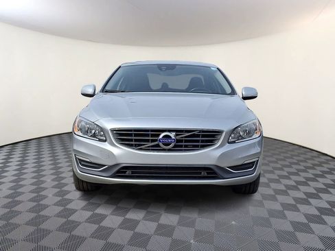 Used 2018 Volvo S60 T5 Inscription image 3