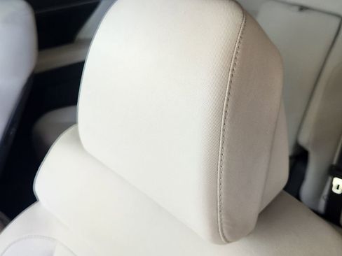 Certified 2025 Hyundai Santa Fe SE image 13