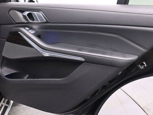 Used 2023 BMW X7 xDrive40i w/ Premium Package image 17