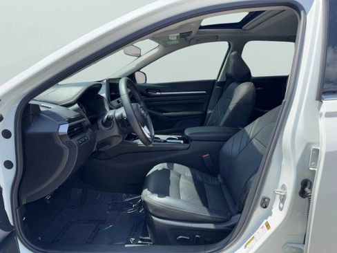 Used 2023 Nissan Altima 2.5 SR w/ SR Premium Package image 42