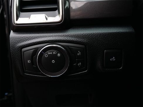 Certified 2019 Ford Ranger Lariat w/ Equipment Group 501A Mid image 16