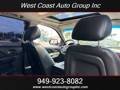 Used 2014 Chevrolet Suburban LT image 10