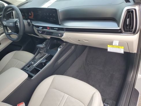 Used 2026 Kia Sorento S FWD image 11