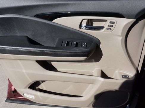 Used 2019 Honda Pilot Elite image 22