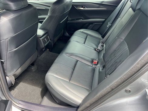 Used 2025 Toyota Camry XSE FWD image 16