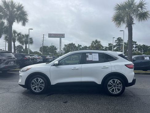 Used 2022 Ford Escape SEL w/ Technology Package FWD image 7