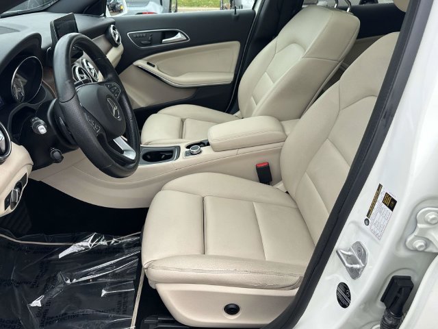 Used 2017 Mercedes-Benz GLA 250 4MATIC image 23