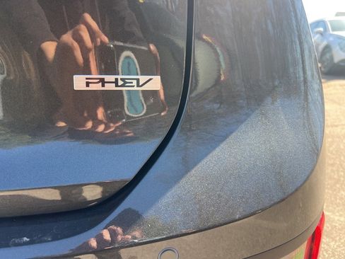 New 2025 Kia Niro EX w/ EX Cold Weather Package image 13