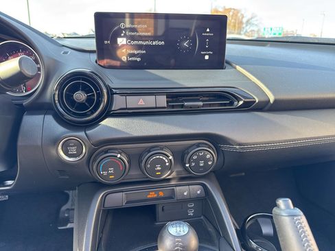 Used 2024 MAZDA MX-5 Miata Club image 21