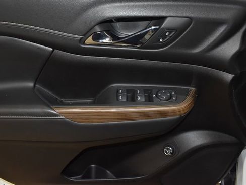 Used 2023 GMC Acadia SLE w/ Driver Convenience Package image 31