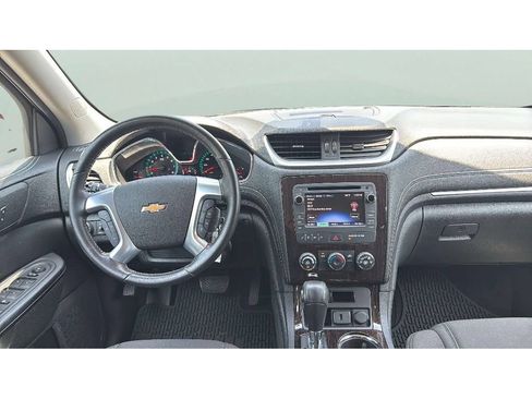 Used 2015 Chevrolet Traverse LT AWD/4WD image 16