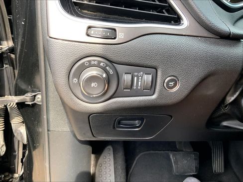 Used 2019 Jeep Cherokee Limited AWD/4WD image 33