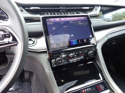 Certified 2023 Jeep Grand Cherokee L Overland image 23