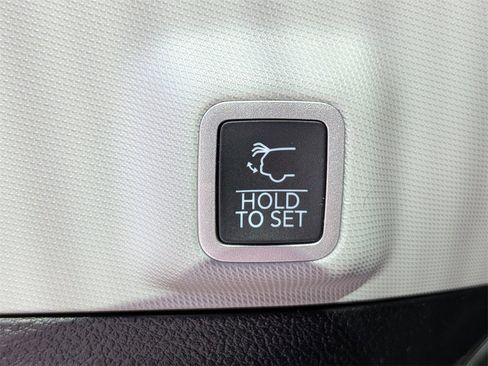 Used 2023 Jeep Grand Cherokee Limited w/ Trailer Tow Prep Group (B) image 13