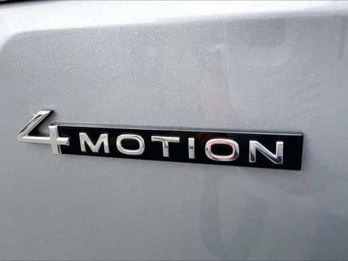 Certified 2024 Volkswagen Atlas SEL image 7