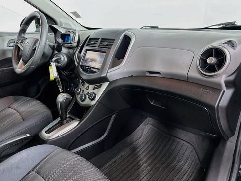 Used 2016 Chevrolet Sonic LT FWD image 27
