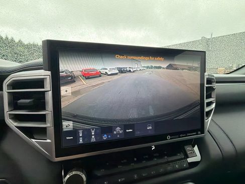 Used 2023 Toyota Tundra Platinum AWD/4WD image 31