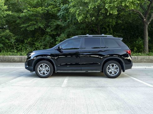 Used 2025 Honda Passport TrailSport image 6