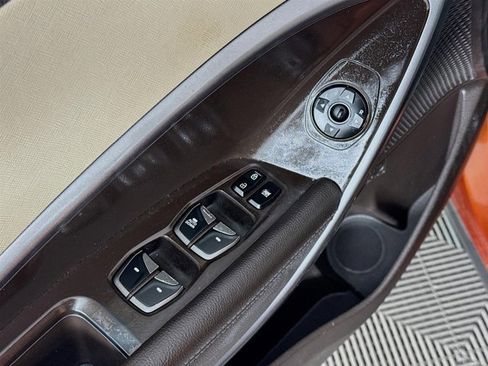 Used 2018 Hyundai Santa Fe Sport image 19