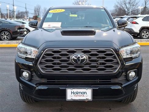 Certified 2022 Toyota Tacoma TRD Sport image 3