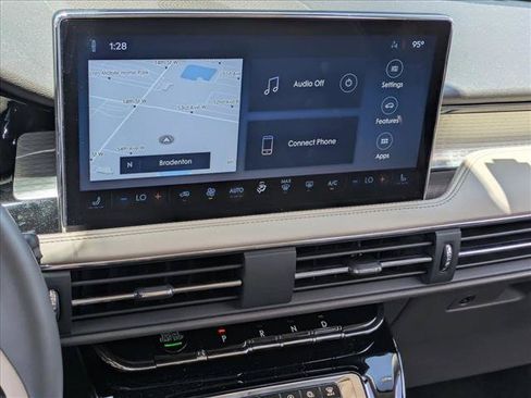Used 2023 Lincoln Corsair FWD image 10