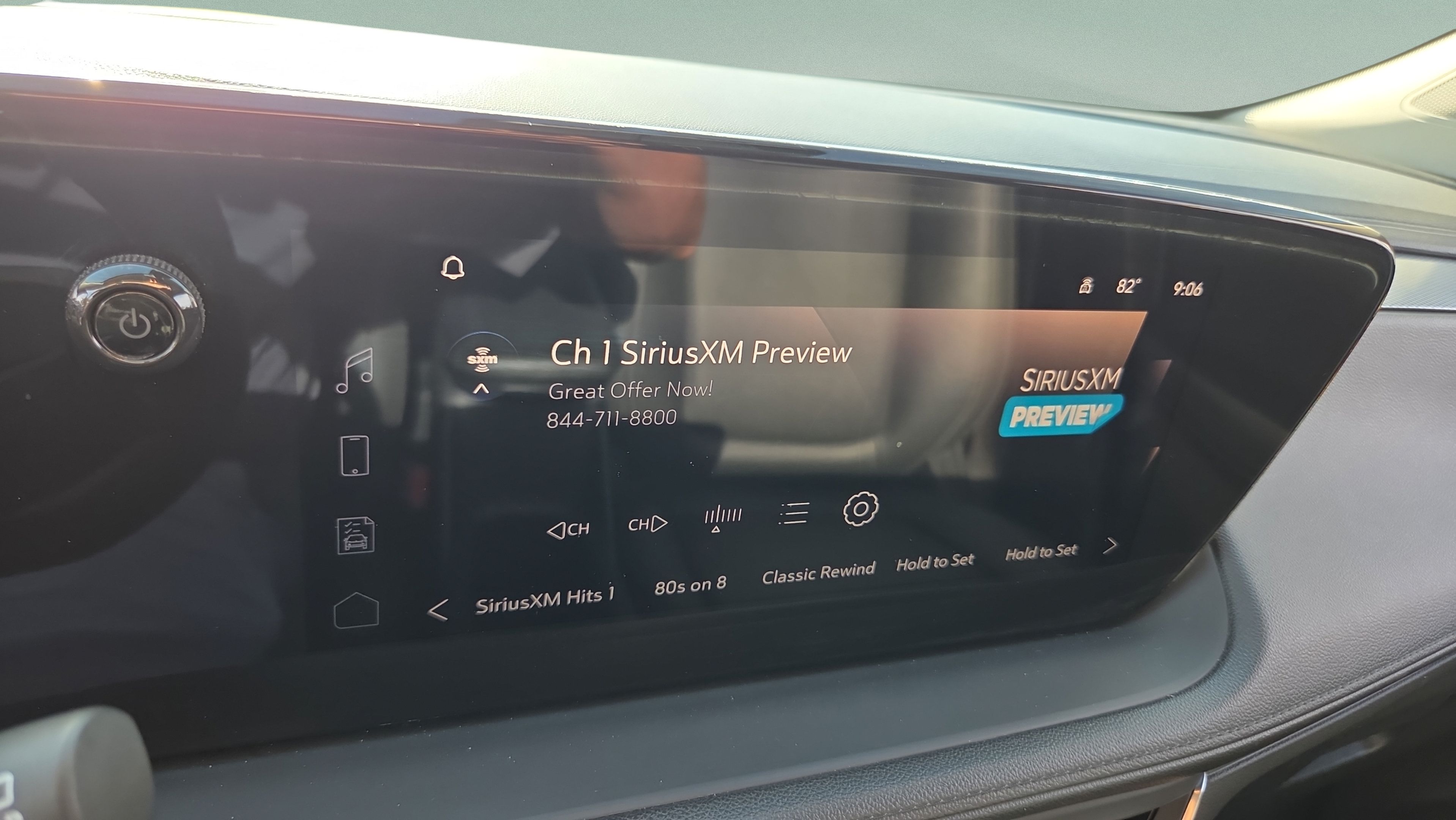 Certified 2024 Buick Encore GX Sport Touring AWD/4WD image 21