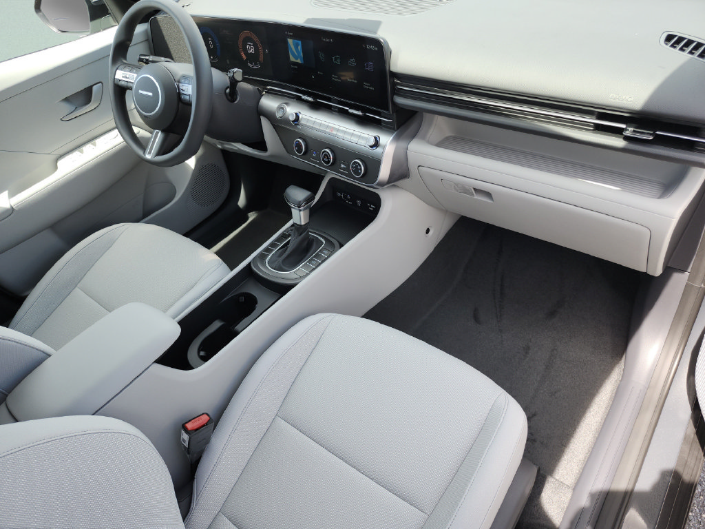 New 2027 Hyundai Kona SE FWD image 16