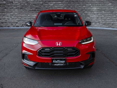 Used 2023 Honda HR-V Sport image 3