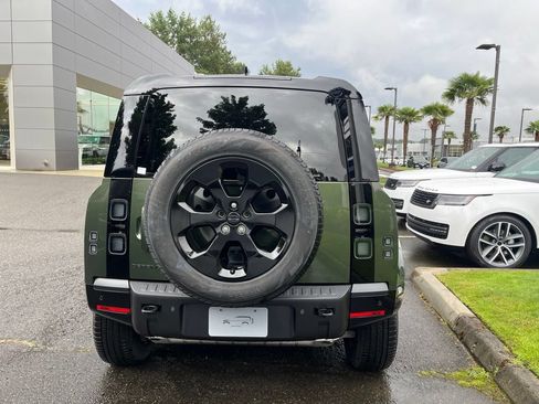 New 2026 Land Rover Defender 110 X-Dynamic SE AWD/4WD image 4