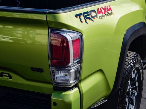 Certified 2023 Toyota Tacoma TRD Off-Road w/ TRD Premium Off Road Package image 8