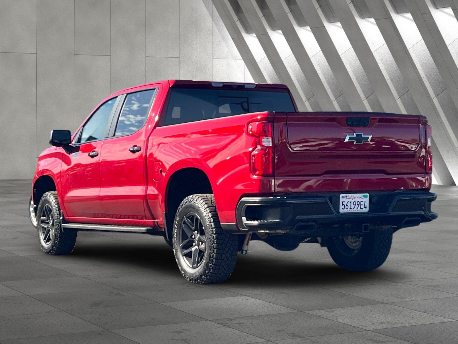 Used 2025 Chevrolet Silverado 1500 LT Trail Boss w/ LT Trail Boss Premium Package AWD/4WD image 6