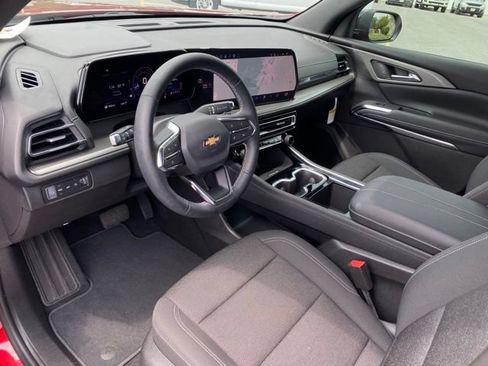 Used 2026 Chevrolet Traverse LT w/ Driver Confidence Package AWD/4WD image 13
