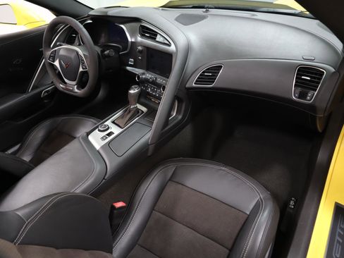 Used 2017 Chevrolet Corvette Z06 image 14