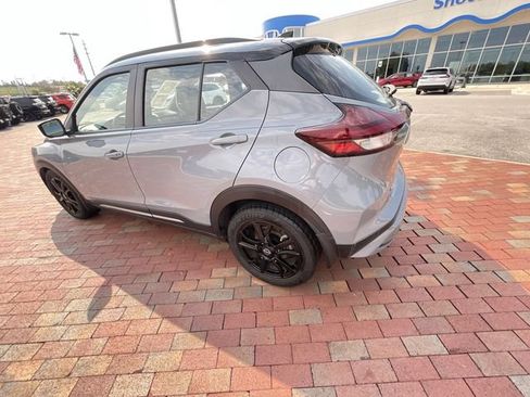 Used 2023 Nissan Kicks SR w/ SR Premium Package FWD image 29
