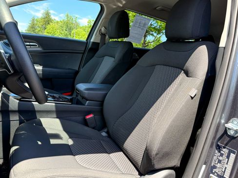 Certified 2025 Kia Sportage LX AWD/4WD image 14