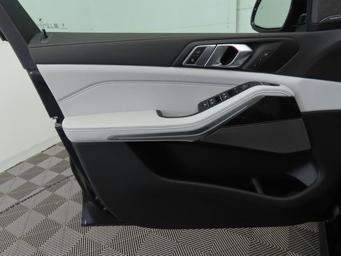 New 2026 BMW X5 sDrive40i w/ M Sport Package image 24