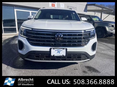 Used 2025 Volkswagen Atlas SE image 8
